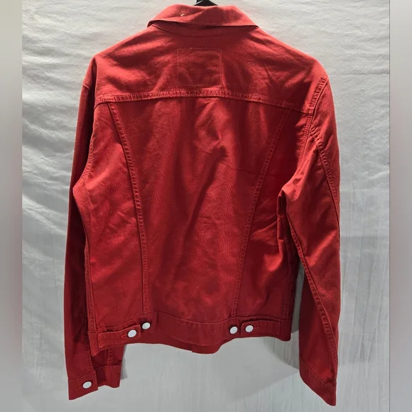 Levis Women’s Size Medium Red Jean Trucker Jacket New with Tags - Picture 2 of 4